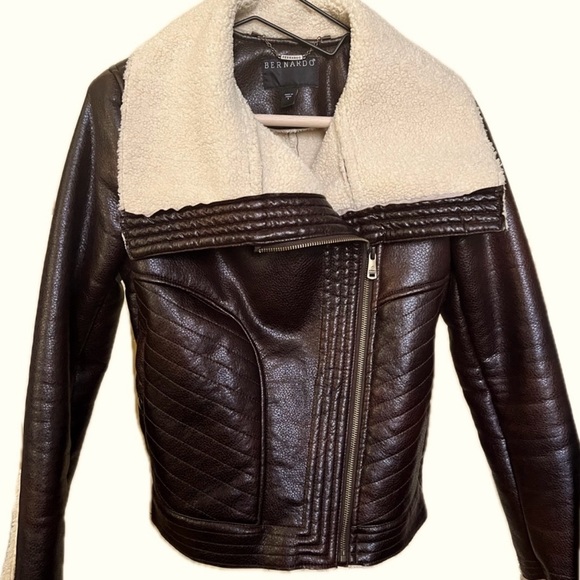 Women's Brown Leather Jacket with Shearling Collar - Picture 5 of 9